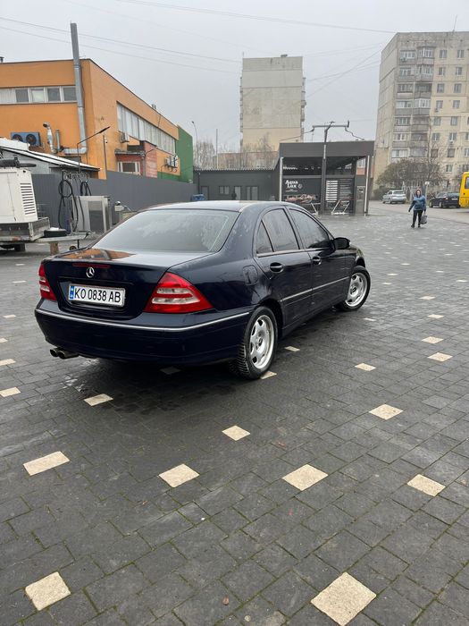 Mercedes C 200 2001 рік випуску 2 л.бензин