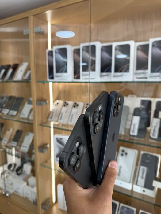 IPHONE 15 PRO MAX 256GB COMO NOVO