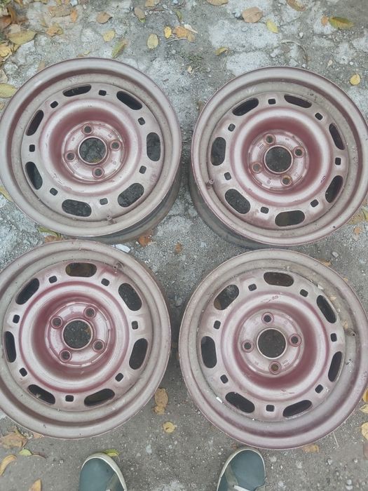 Продам  по четыре  железяки