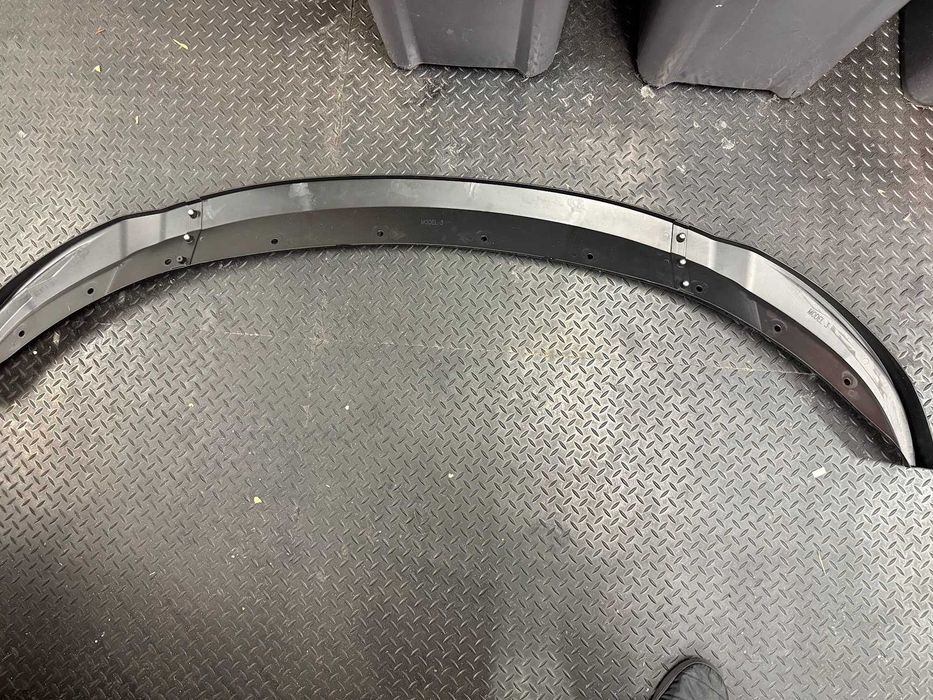Spoiler Lip frente Tesla Model 3