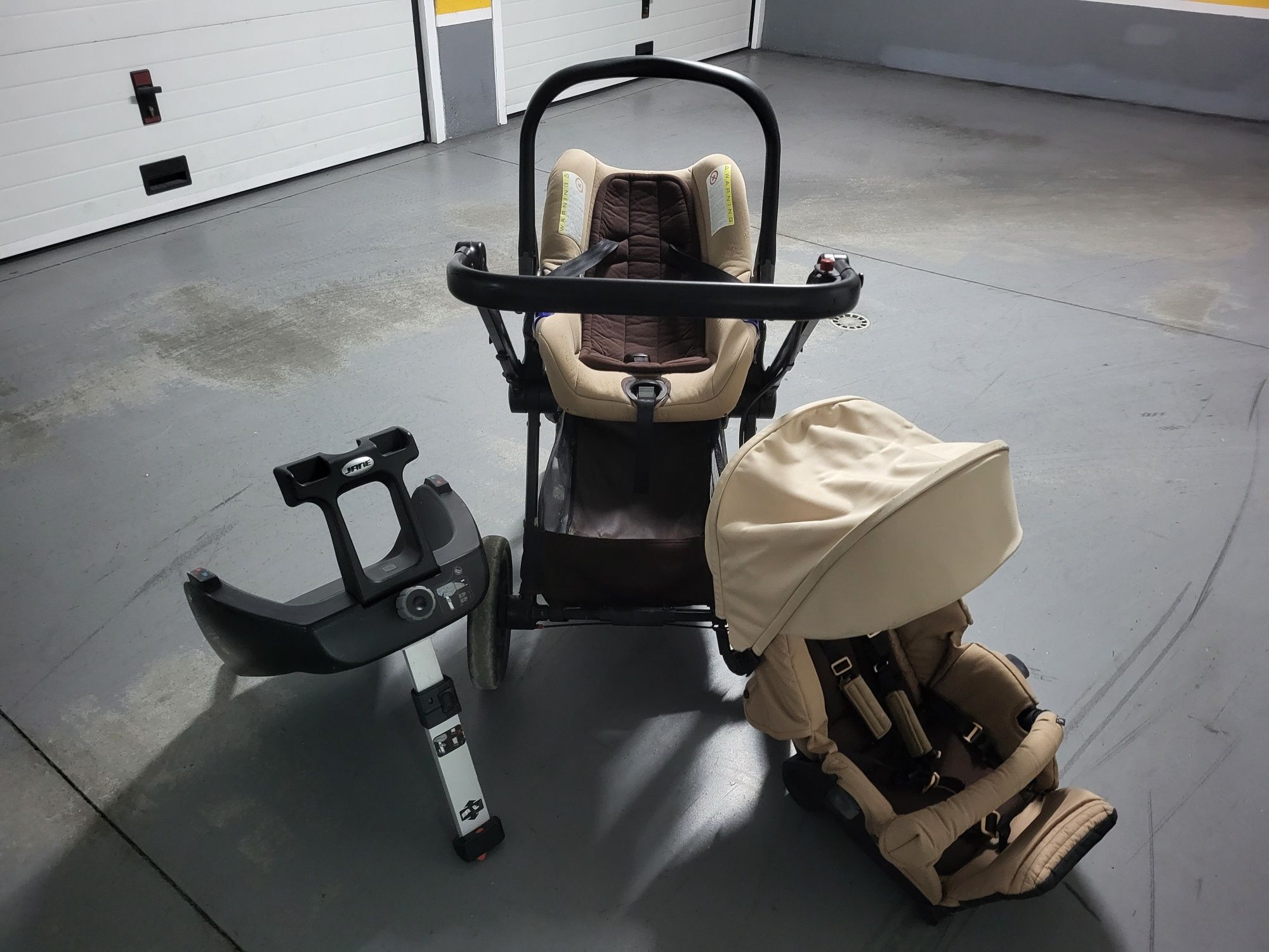 Carrinho de bebe + ovo + cadeira + base isofix