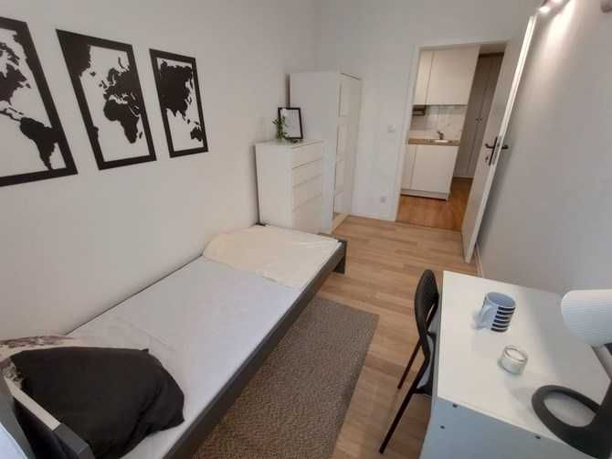 duży pokój w 2-pokojowym mieszkaniu, Gdańska 61