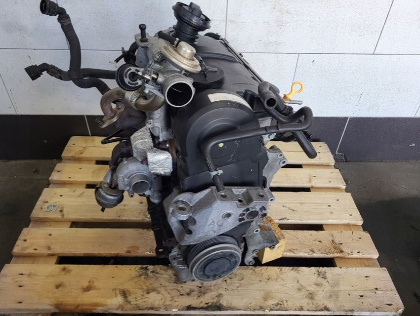 silnik kompletny pompowtryski pompa turbo 1.9 TDI ATD VW GOLF 4 IV