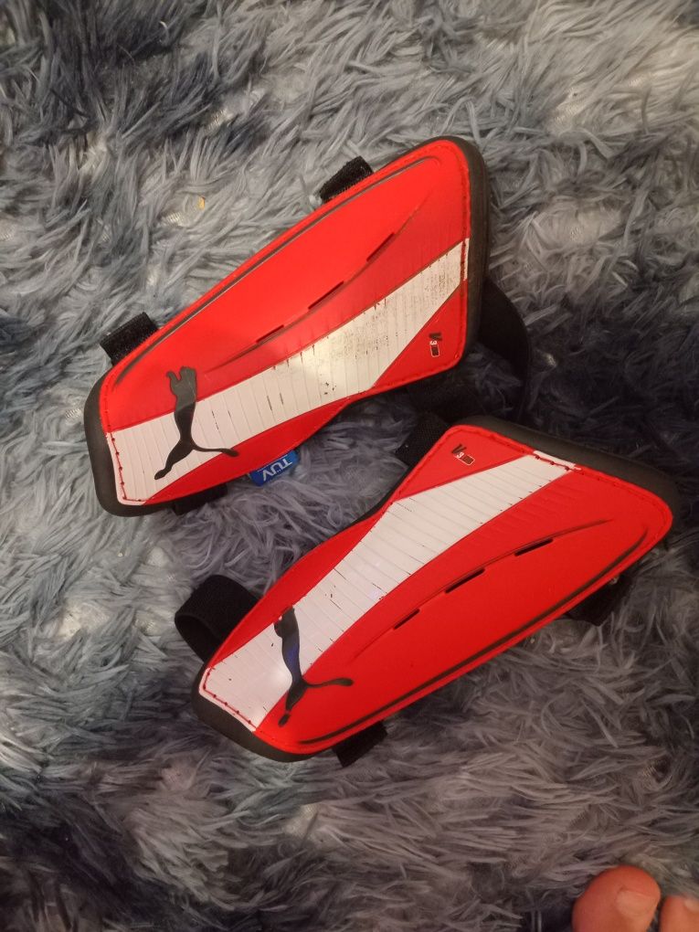 Продаю футбольні щитки Puma V5.08