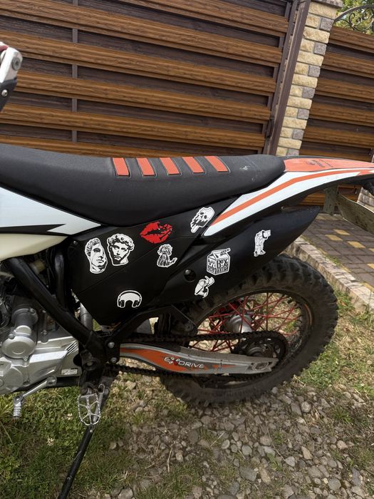 Мотоцикл Exdrive Profactory 300