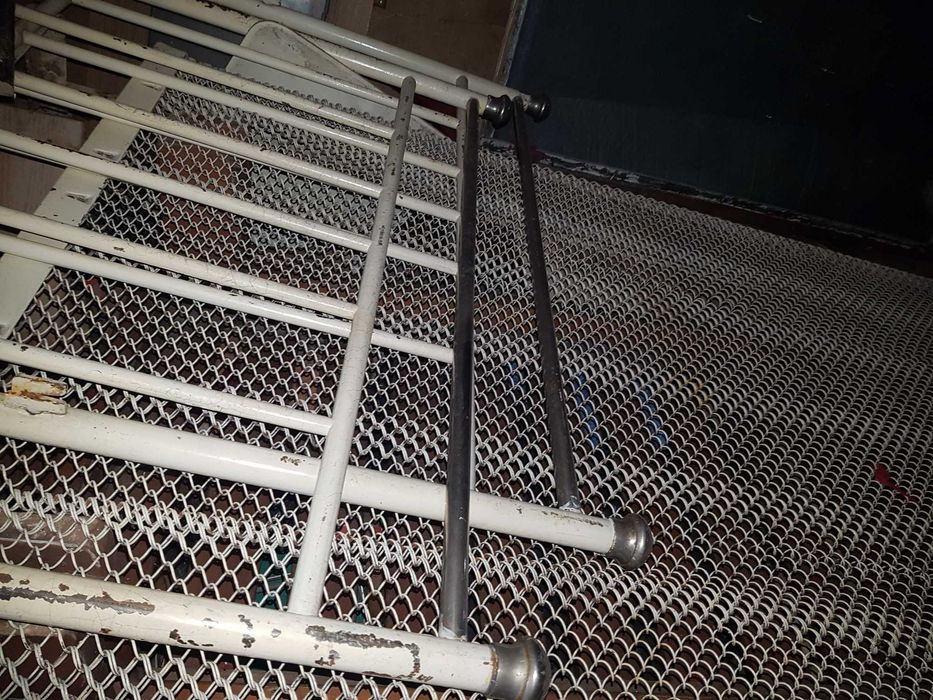 Железная кровать