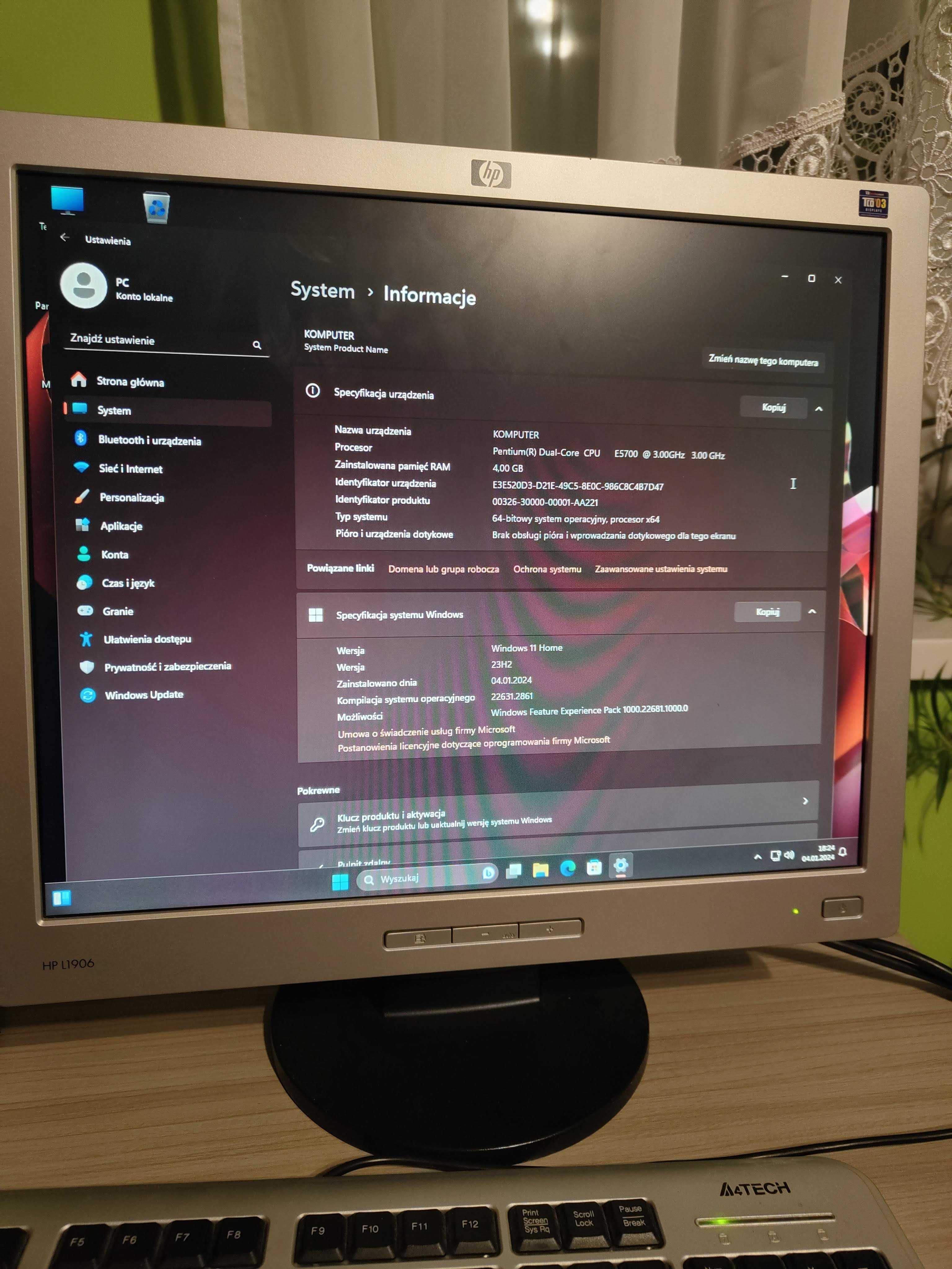 Komputer Stacjonarny + Monitor HP - Win 11 Home