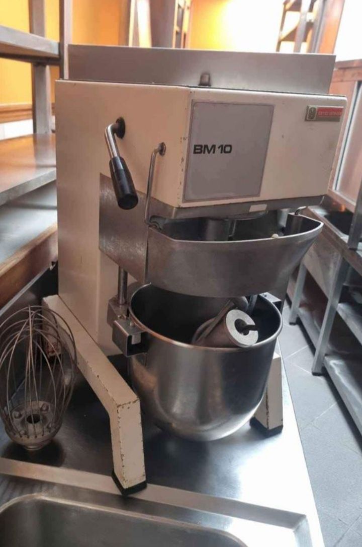 Batedeira b10 Electrolux