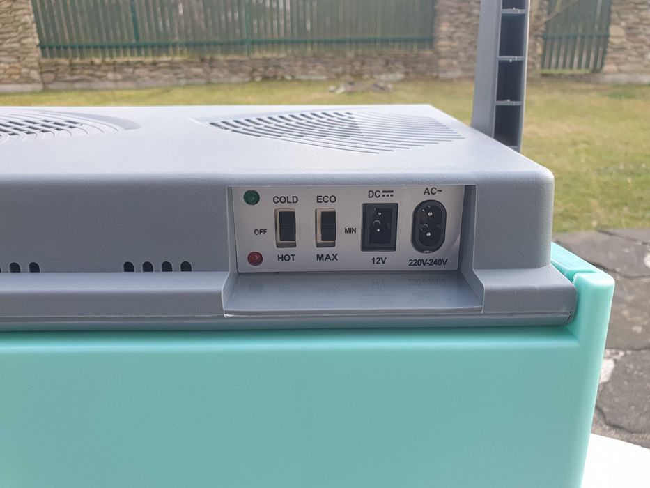 Lodówka Turystyczna 28L RAVEN ELT001X Samochodowa 12/230V