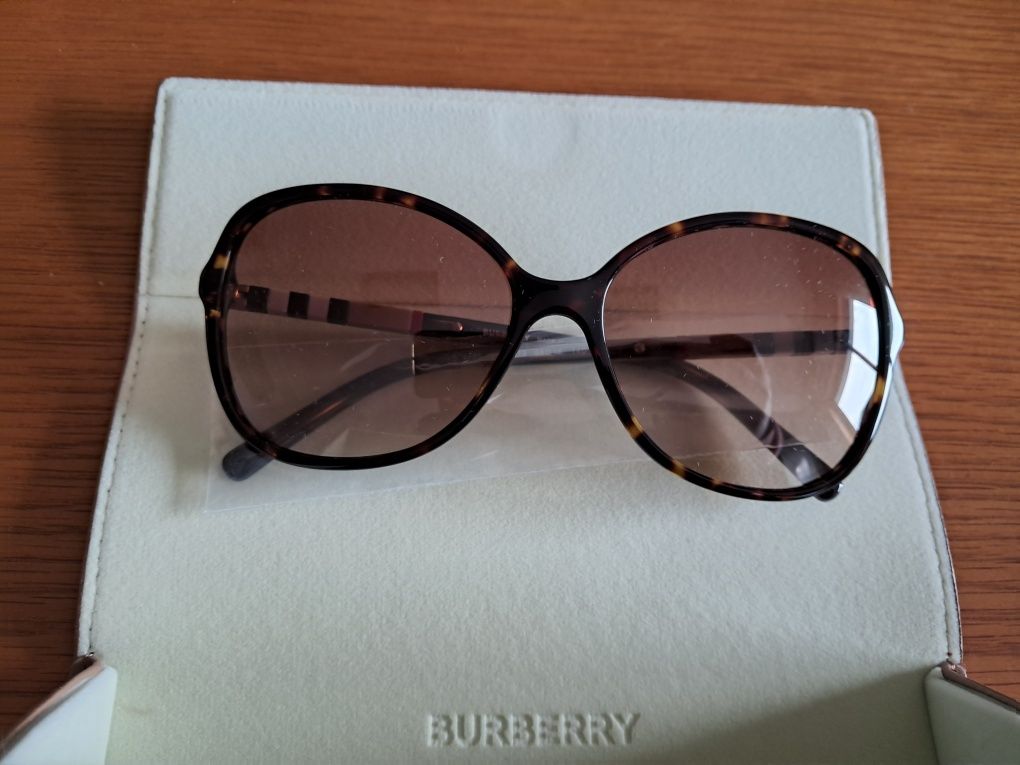 Óculos de sol Burberry NOVOS