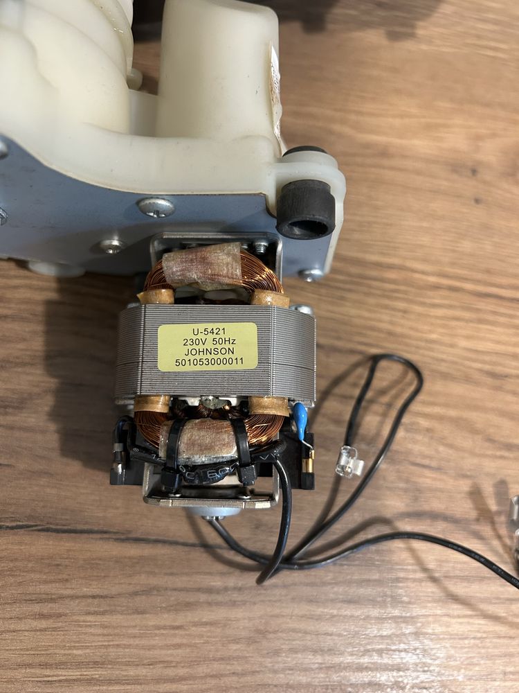Młynek kawy Delonghi magnifica esam