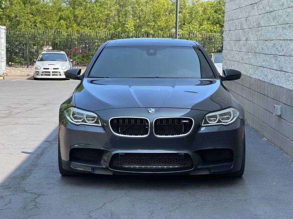 BMW M5      2016