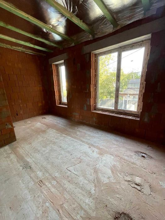 Продам таунхаус в Ірпені біля парку Дубки 90 м кв за 92000$