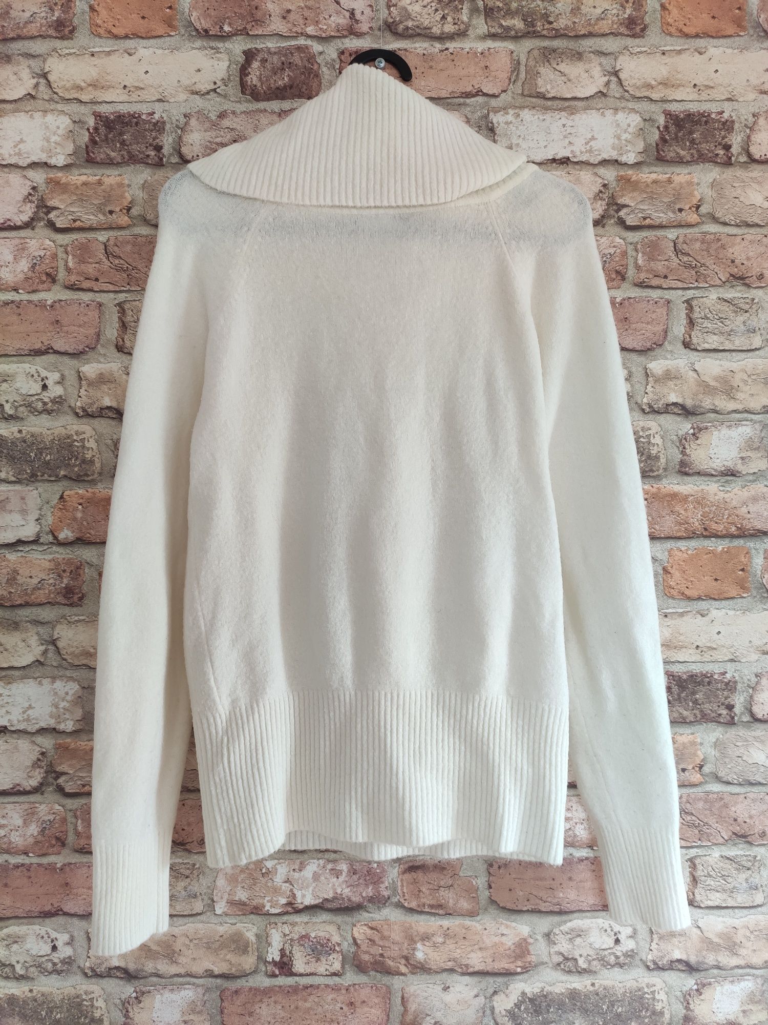 Sweter z golfem S/M