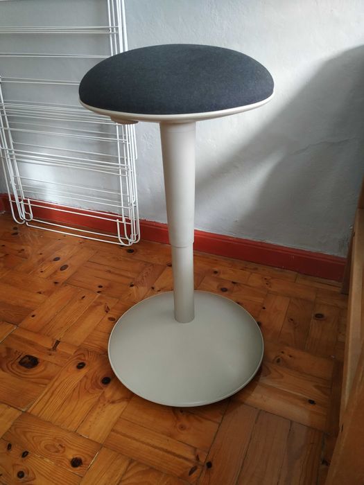 Banco de altura ajustável Ikea NILSERIK