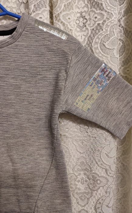 Palomino Szara elegancka bluzeczka z cekinami r.98