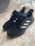 Sapatilhas pretas adidas