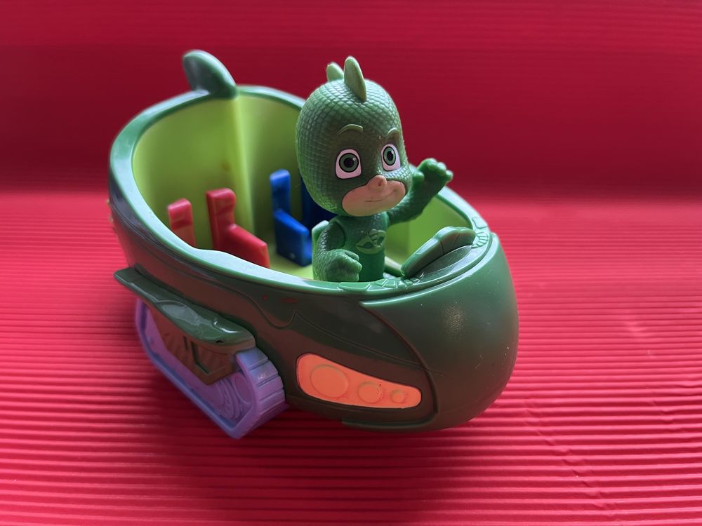 PJ Masks Pojazd Geko z figurką Geko