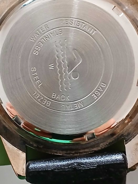 Conjunto relógios bateria. Swatch   e outros.