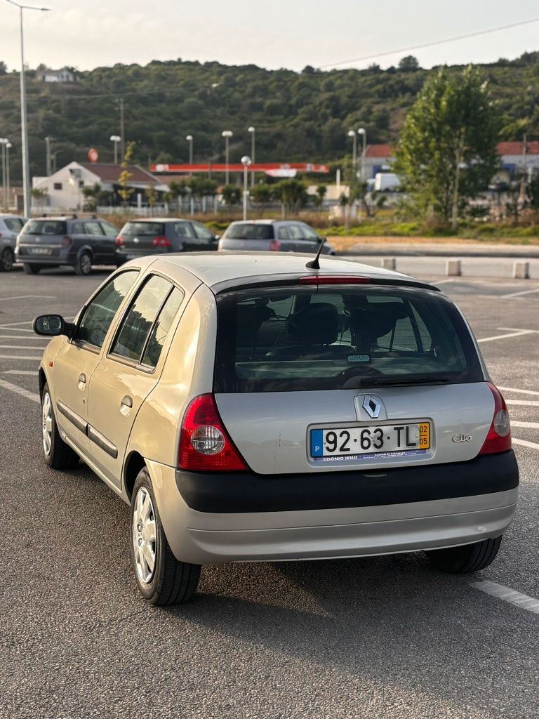 Vendo renaul clio