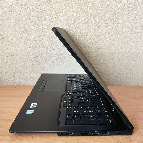 Fujitsu lifebook u758