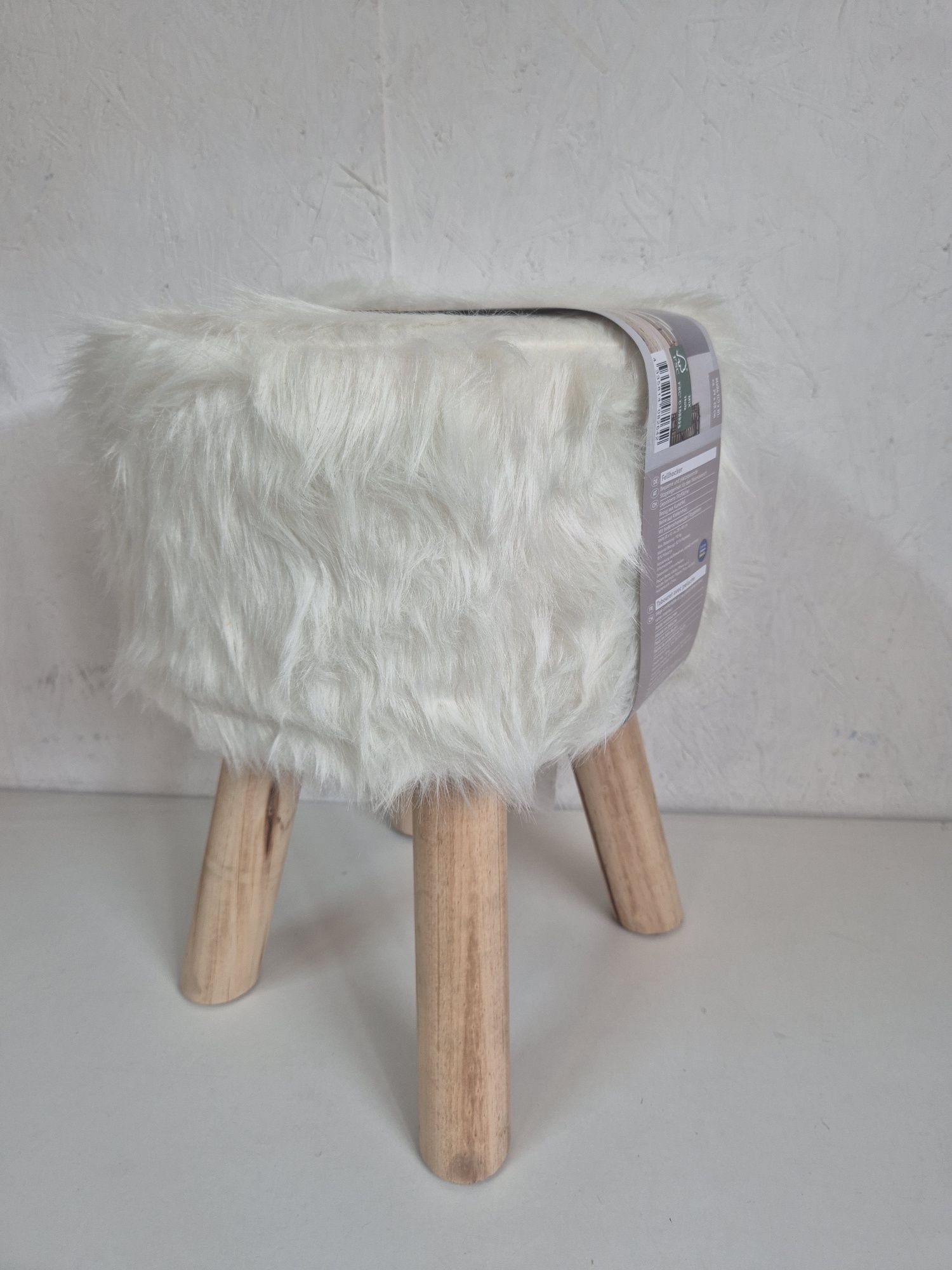 Taboret pufka do pokoiku dziecięcego