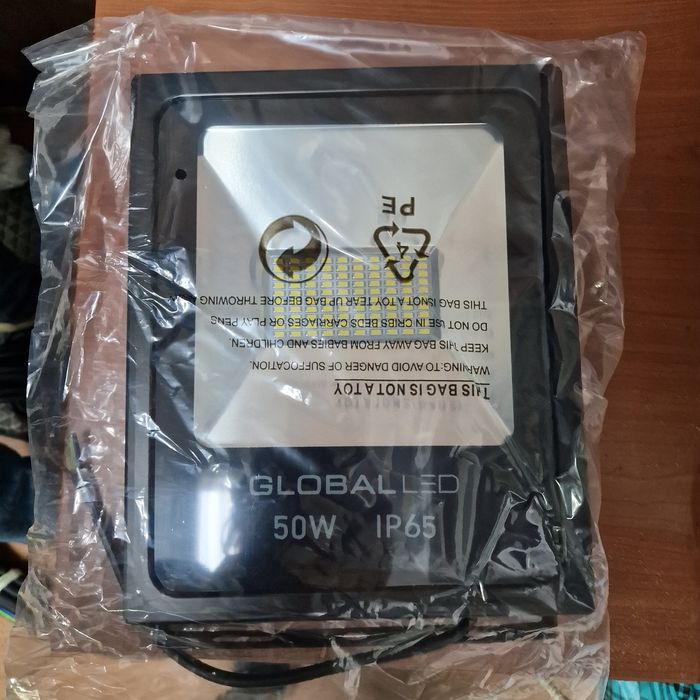 Новий ліхтар, лампа, прожектор LED Global Flood Light 50w 5000K