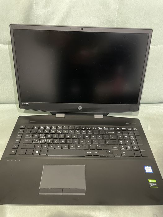 Laptop gamingowy HP Omen 17,3'' 144Hz Intel i5-9300H GTX 1660Ti 16GB