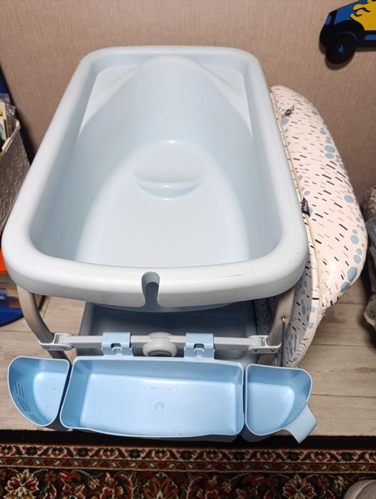 Пеленальний столик з ванночкою Chicco Cuddle & Bubble