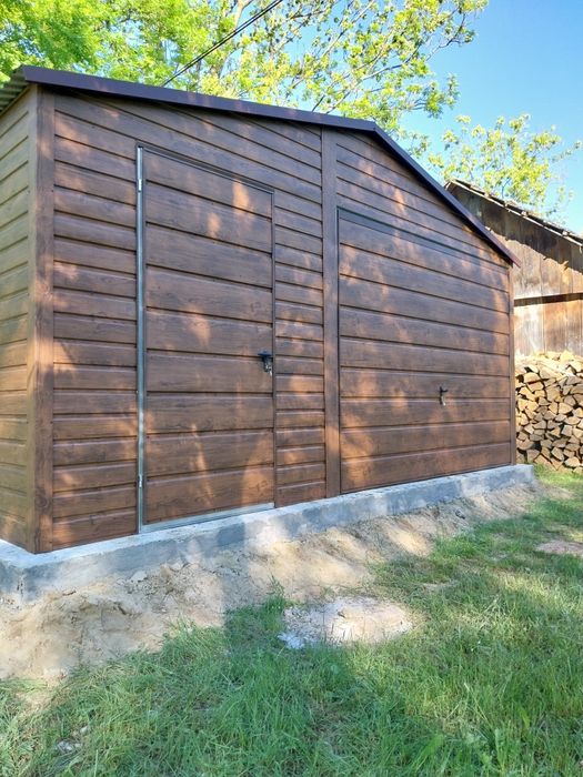 Garaż blaszany blaszak nowoczesny wygląd konstrukcja profil zamknięty