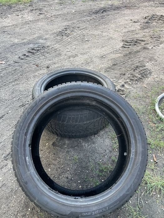 2 opony 245 40 R18 2022r  zimowe