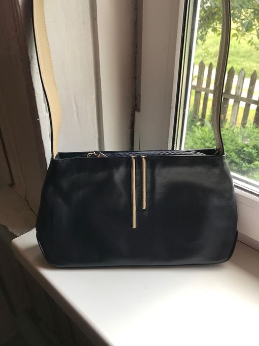 Сумка багет кожа