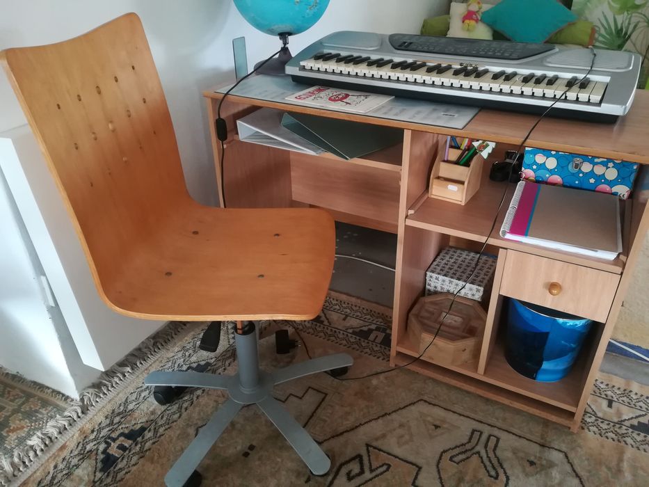 Quarto solteiro impecável