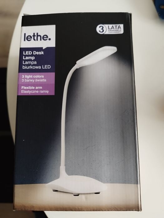 Lampka biurkowa LED nowa