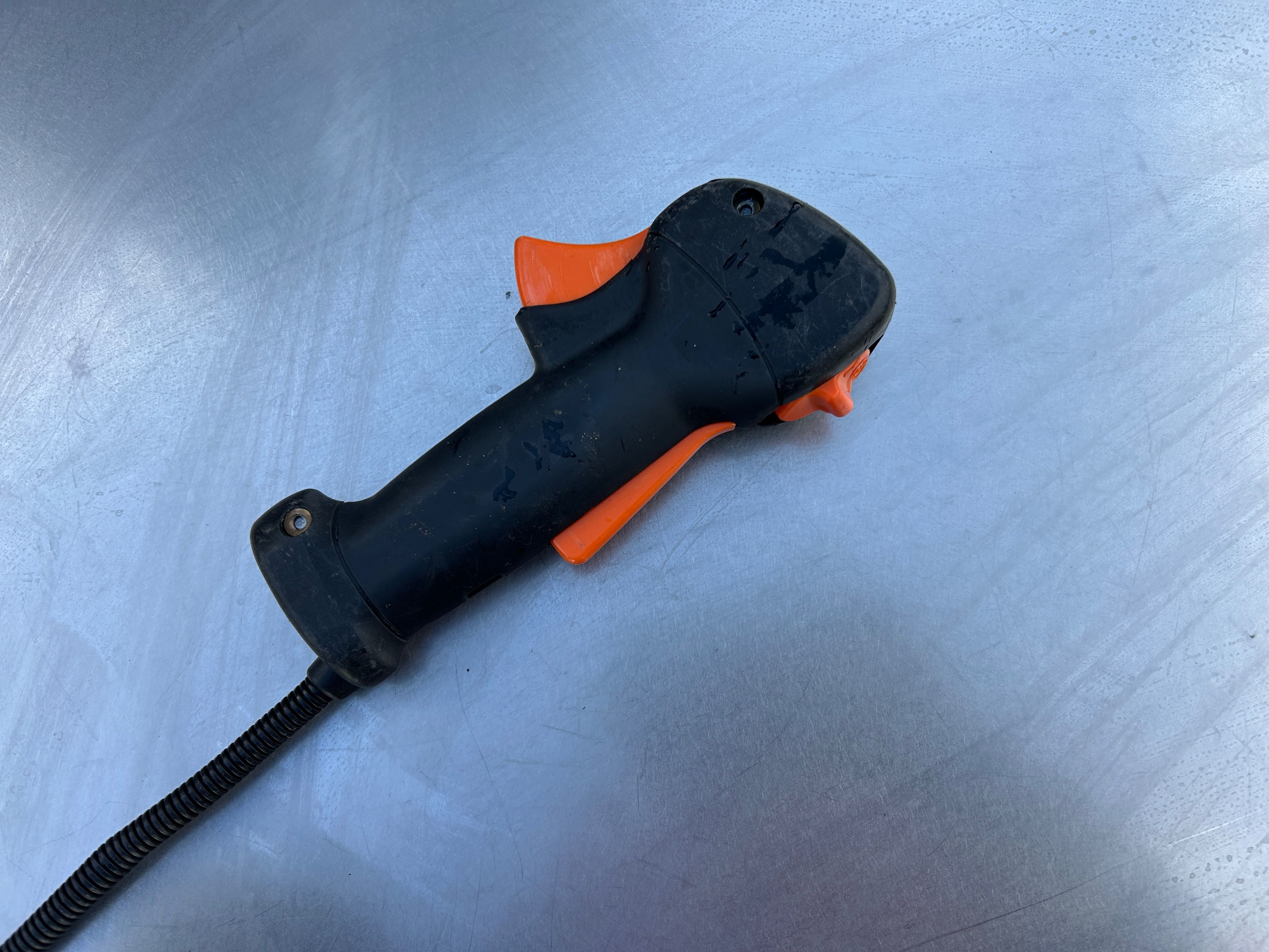 Oryginalna rączka manetka gazu linka STIHL Panel Gazu rączka (311)