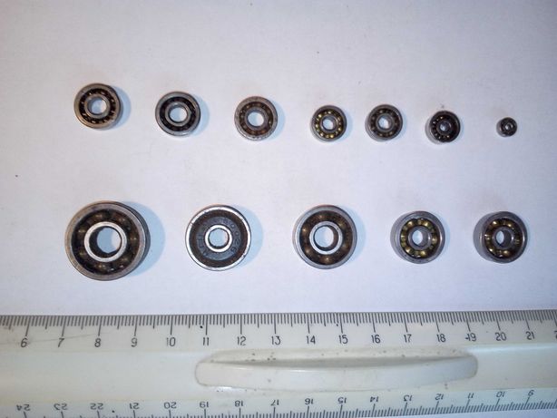 Подшипники разные маленькие : внешний диаметр от 6,0 до 22,4 мм .