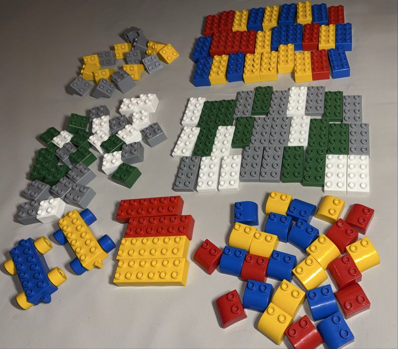 Lego Duplo, ponad 200 szt. + GRATIS Cobi 130 szt