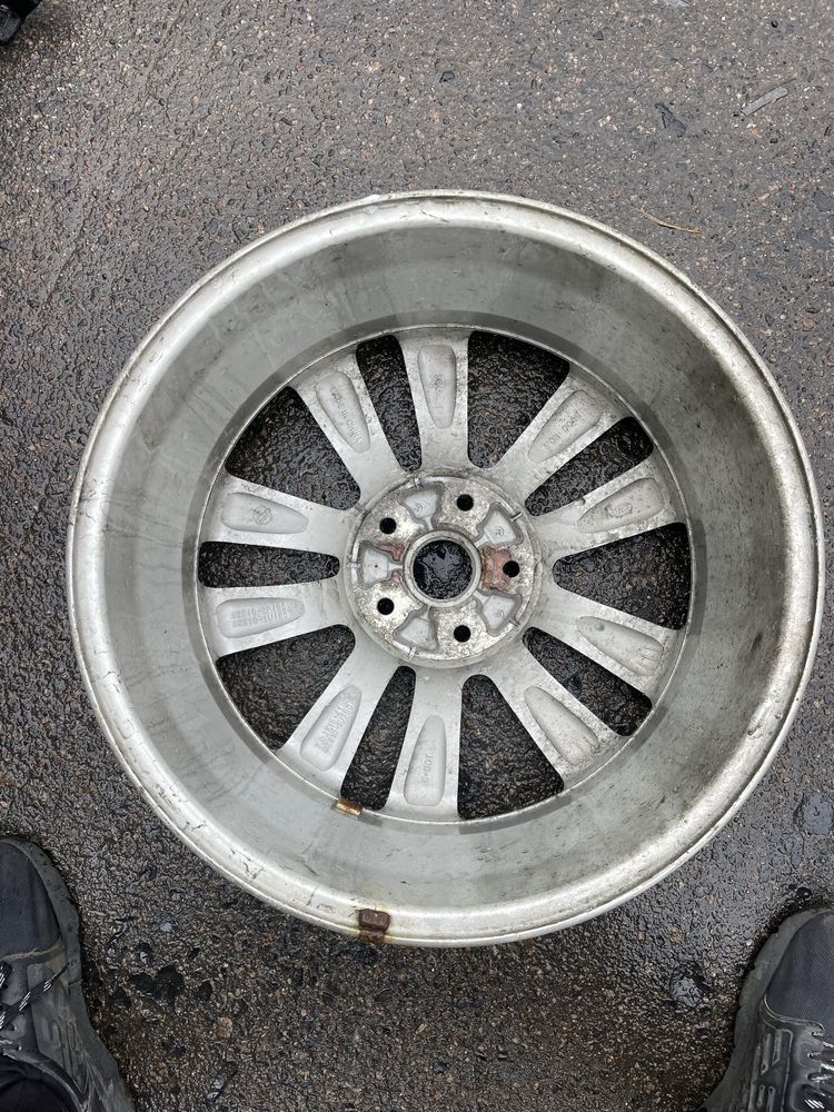 Диск, диски kia hyundai 18 радіус 529102p180