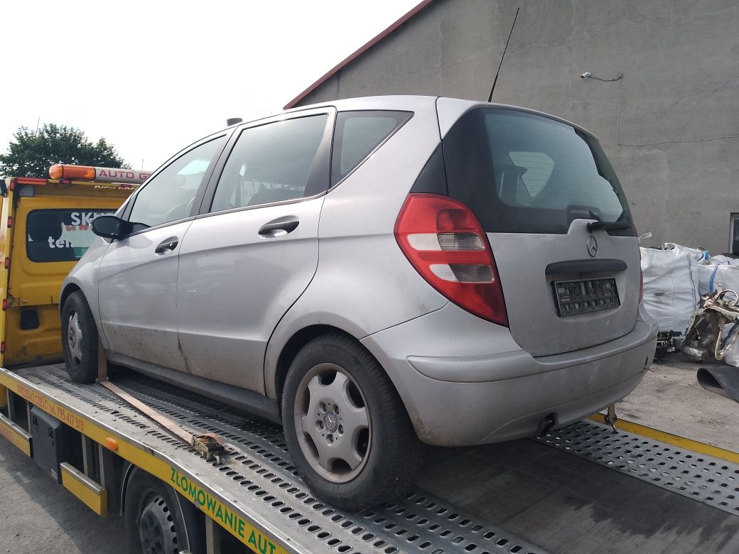 Mercedes A Klasa W169 na części drzwi klapa zderzak lampy wysyłka
