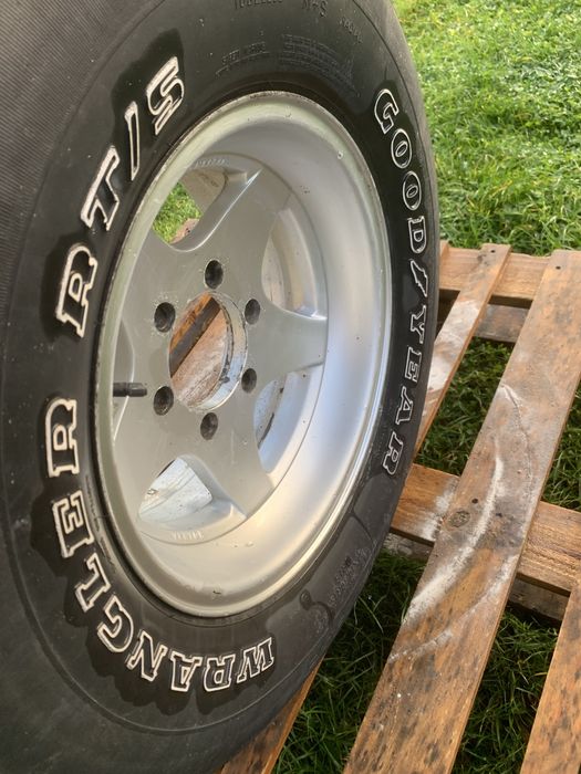 Alufelga 6x139.7  15x8j NISSAN TOYOTA FORD