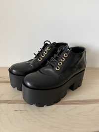 Sapatos pretos plataforma em pele - n36