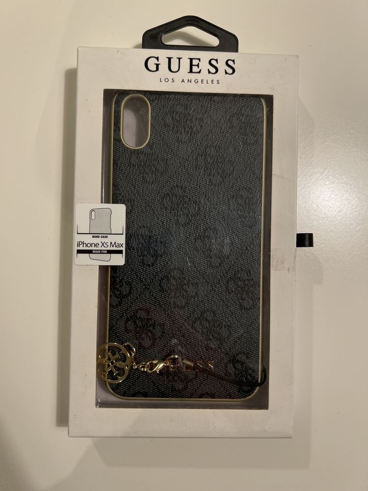 Etui ipone max Guess