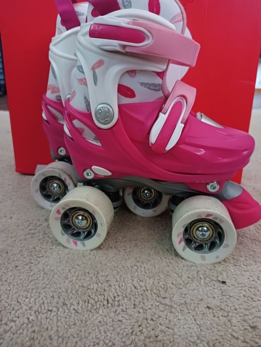 Wrotki dziewczęce .