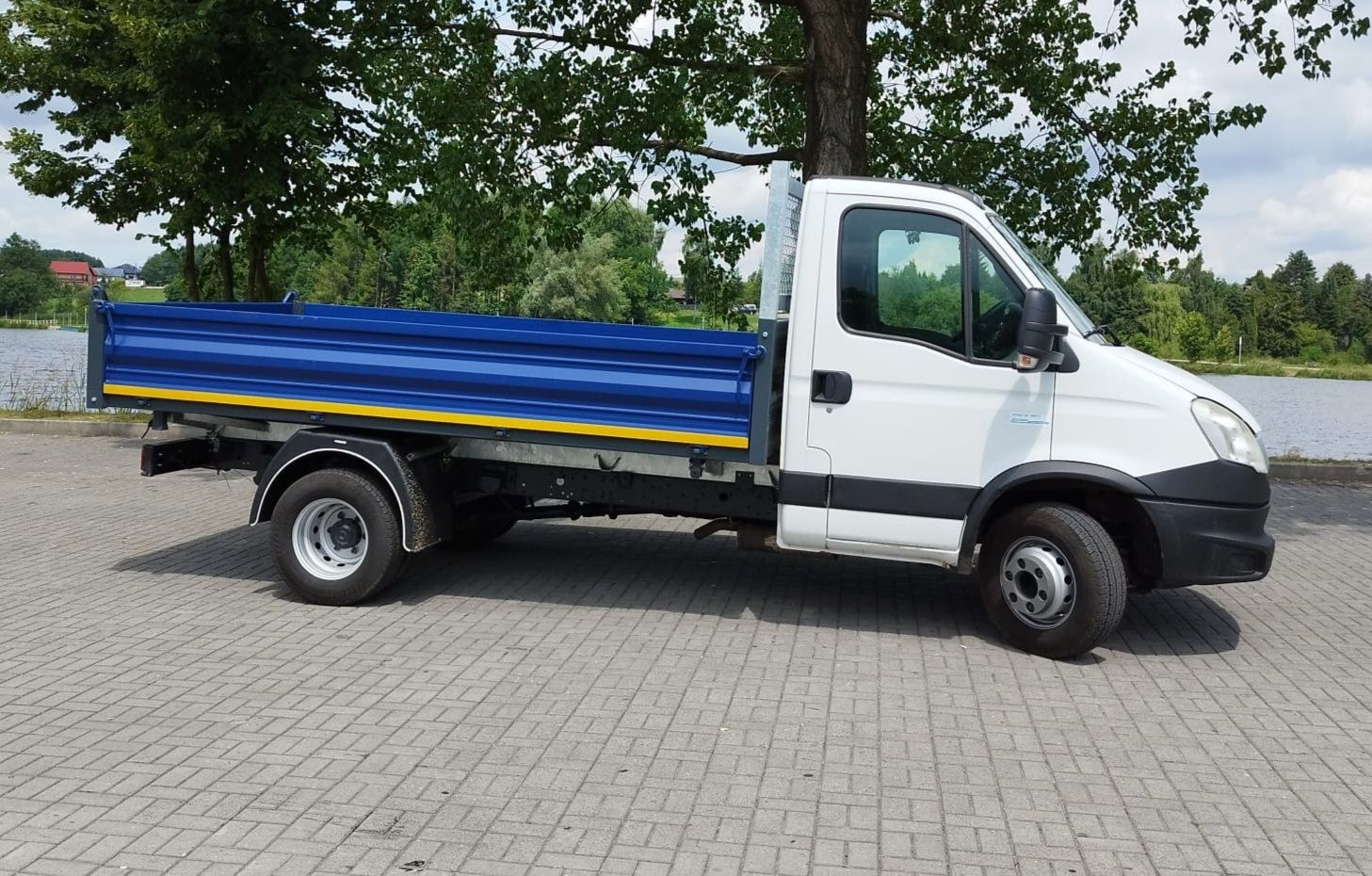 Iveco Daily 65c15 35c15 do 3.T wywrotka kiper 3 strony nowy klima