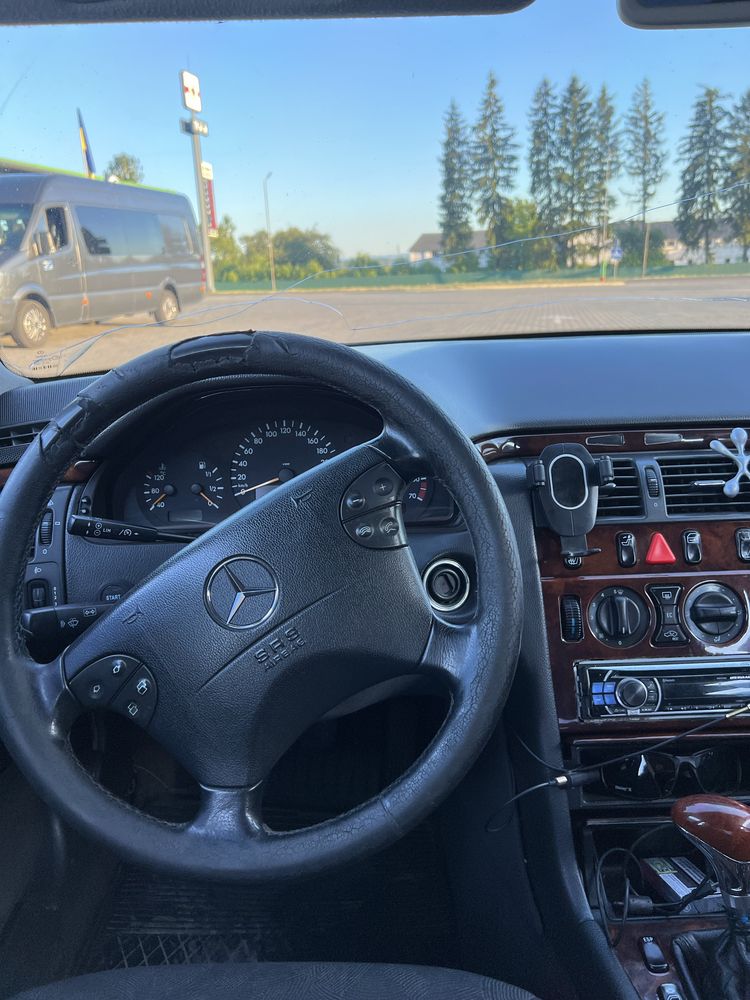 В продажі: Mercedes Benz W210 2.0 Бензин, Механіка 6-ст. (2000 рік)