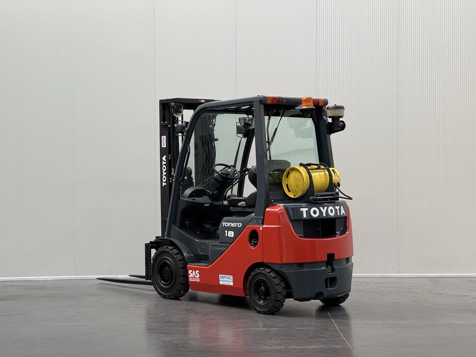 Empilhador Toyota 1800 Kg - Gás