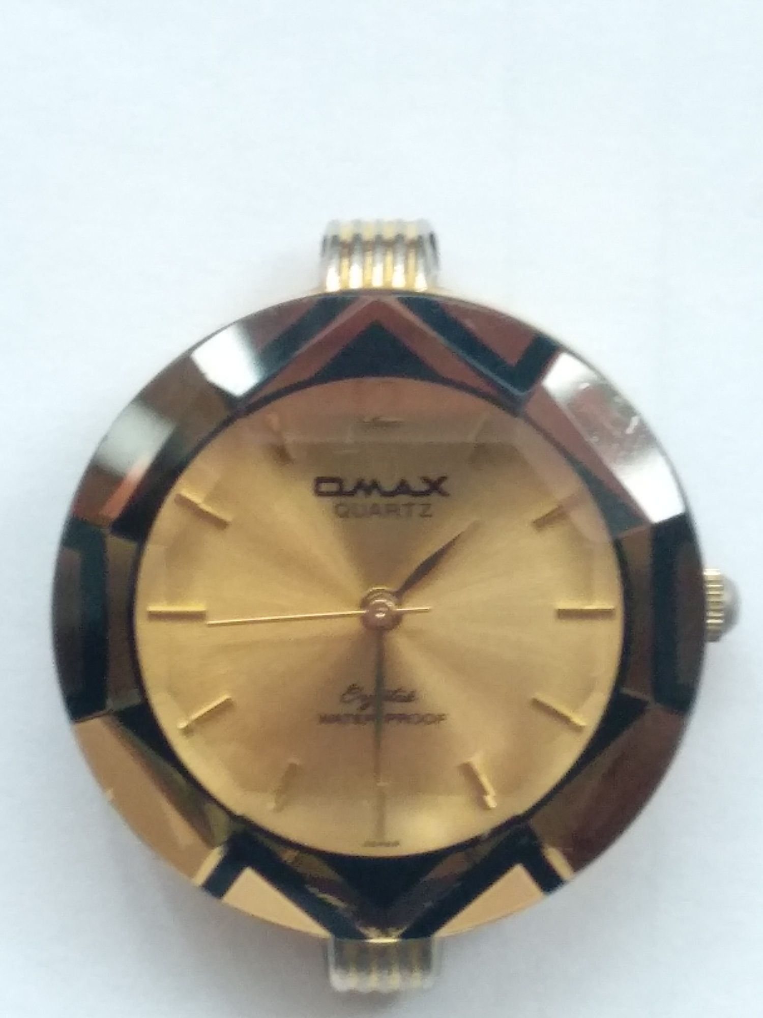 Продам часы Omax