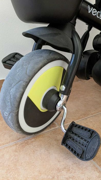 Triciclo para bebé Chipolino Vector MG com Capota