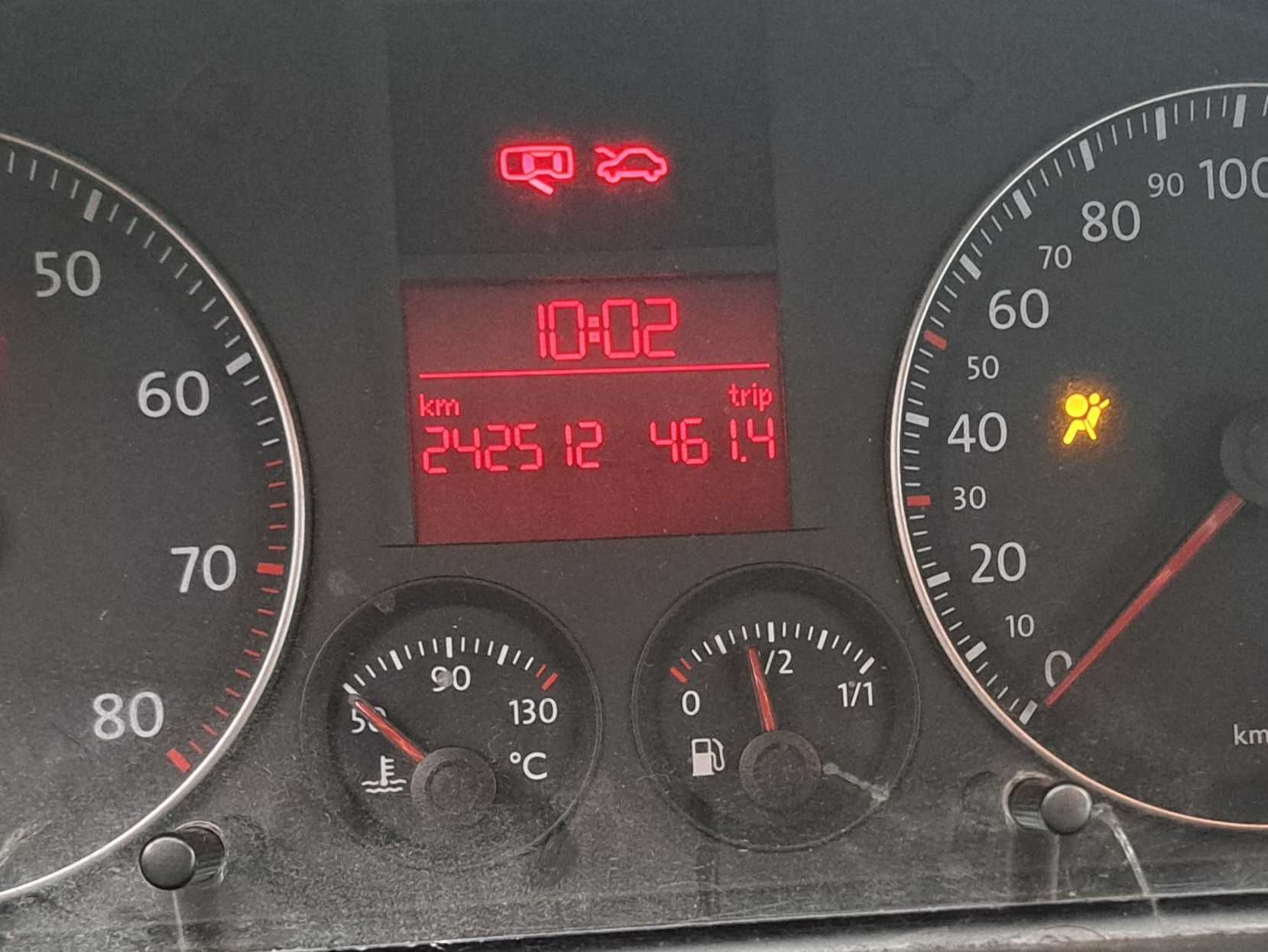 Volkswagen Touran 1, 6 бензин 2004 рік з Німеччині у гарному стані.