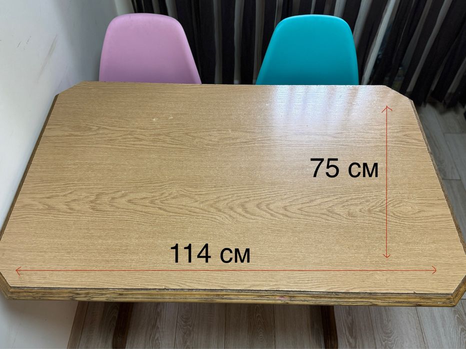 Стіл обідній кухонний деревʼяний